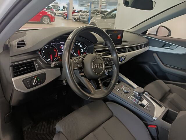 AUDI A4 2016 Sedan First Edition Business Sport 2,0 TDI 140 kW quattro S tronic