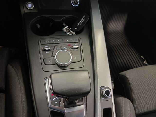 AUDI A4 2016 Sedan First Edition Business Sport 2,0 TDI 140 kW quattro S tronic