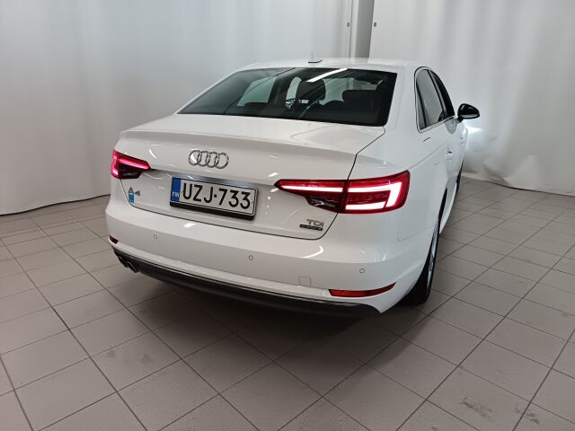AUDI A4 2016 Sedan First Edition Business Sport 2,0 TDI 140 kW quattro S tronic