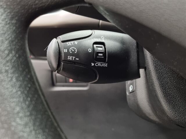 CITROEN C3 2016 VTi 82 Confort / Koukku / Lohkolämmitin / Vakionopeudensäädin