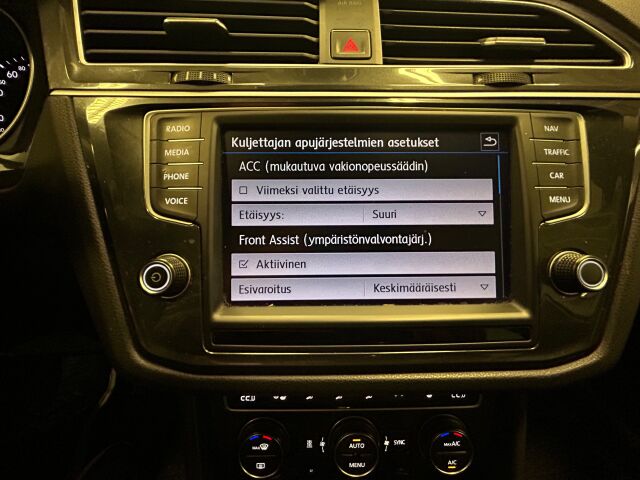 VOLKSWAGEN Tiguan 2017 Comfortline 2,0 TDI SCR 110 kW (150 hv) 4MOTION DSG-automaatti