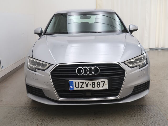 Audi A3 2017 Sportback Business 1,4 TFSI COD 110 kW ultra