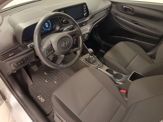 HYUNDAI i20 Hatchback 2022 1.0 T-GDi 100 hv 6MT Comfort **VÄHÄN AJETTU JA HIENO PIKKUPIRSSI**