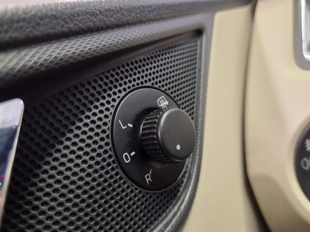SKODA Rapid 2013 1,4 TSI Elegance DSG Autom.
