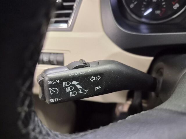 SKODA Rapid 2013 1,4 TSI Elegance DSG Autom.