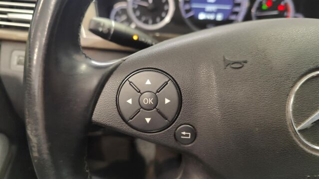 MERCEDES-BENZ E 2009 220 CDI BE A