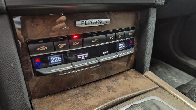 MERCEDES-BENZ E 2009 220 CDI BE A