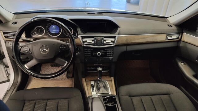 MERCEDES-BENZ E 2009 220 CDI BE A
