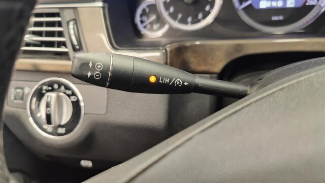 MERCEDES-BENZ E 2009 220 CDI BE A