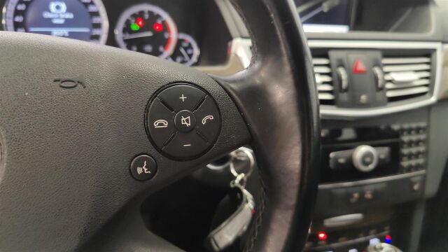 MERCEDES-BENZ E 2009 220 CDI BE A