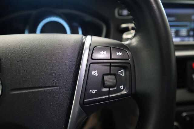 VOLVO V40 2014 T2 Momentum