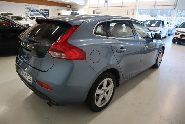 VOLVO V40 2014 T2 Momentum