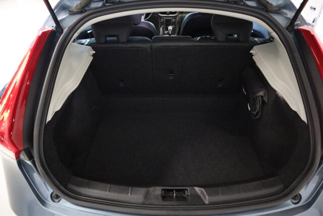 VOLVO V40 2014 T2 Momentum