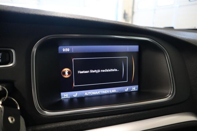 VOLVO V40 2014 T2 Momentum