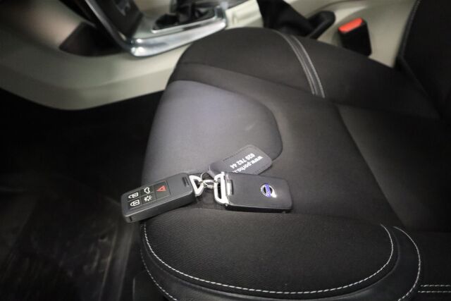 VOLVO V40 2014 T2 Momentum