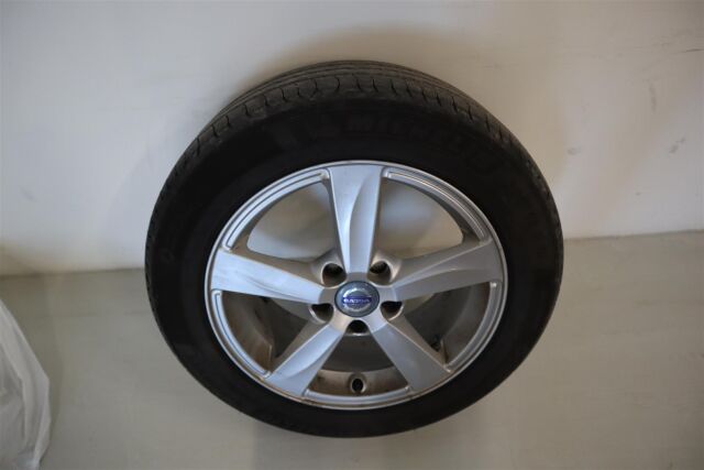 VOLVO V40 2014 T2 Momentum