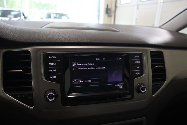 VOLKSWAGEN Golf Sportsvan 2015 Comfortline 1,4 TSI 92 kW (125 hv)  DSG