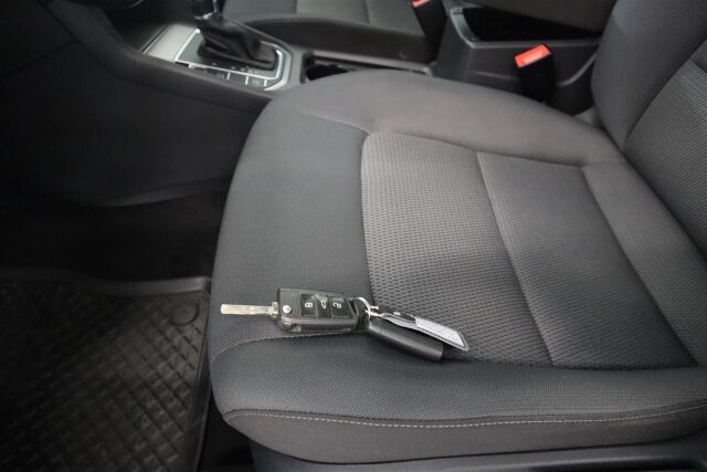 VOLKSWAGEN Golf Sportsvan 2015 Comfortline 1,4 TSI 92 kW (125 hv)  DSG