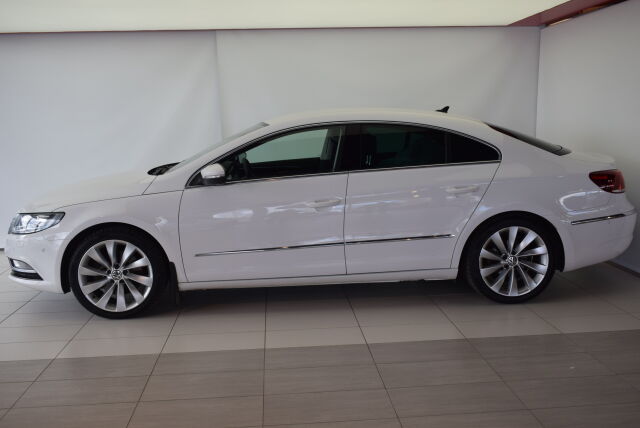 VOLKSWAGEN CC 2014 2,0 TDI 130 kW (177 hv)  4MOTION DSG-automaatti* Navi' Nahat*