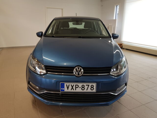 VOLKSWAGEN Polo 2015 Comfortline 1,2 TSI 66 kW (90 hv) BlueMotion Technology 4-ovinen