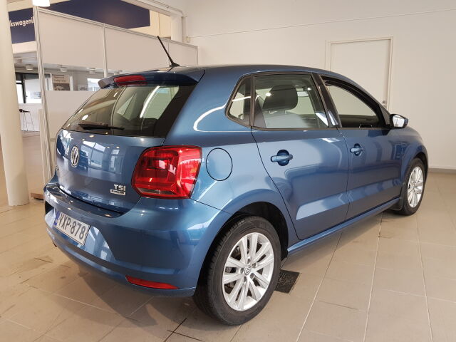 VOLKSWAGEN Polo 2015 Comfortline 1,2 TSI 66 kW (90 hv) BlueMotion Technology 4-ovinen