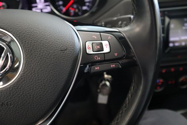 VOLKSWAGEN Jetta 2015 Comfort 1,2 TSI 77 kW (105 hv)
