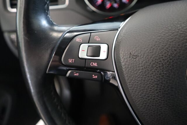 VOLKSWAGEN Jetta 2015 Comfort 1,2 TSI 77 kW (105 hv)