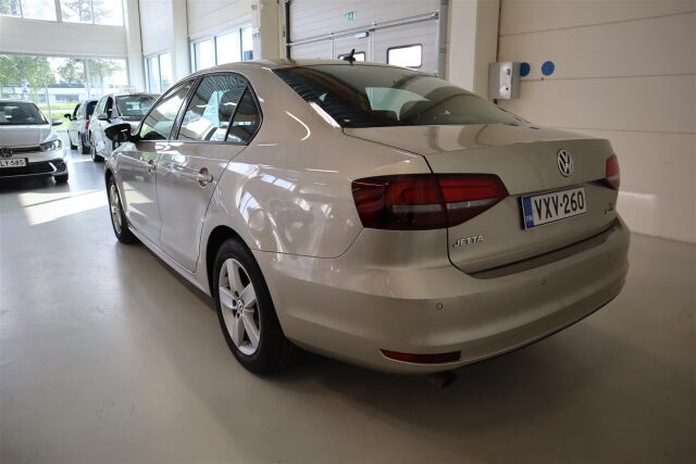 VOLKSWAGEN Jetta 2015 Comfort 1,2 TSI 77 kW (105 hv)
