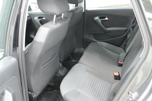 Volkswagen Polo 2010 Comfortline 1,2 TSI 77 kW (105 hv) 4-ovinen