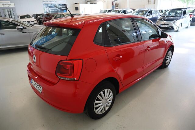 VOLKSWAGEN Polo 2010 Trendline 1,2 51 kW (70 hv) 4-ovinen