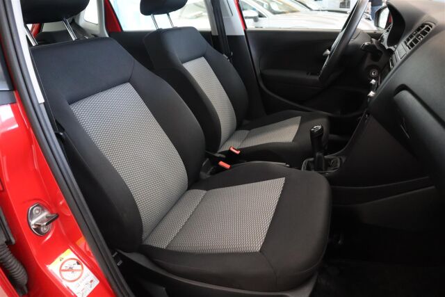 VOLKSWAGEN Polo 2010 Trendline 1,2 51 kW (70 hv) 4-ovinen