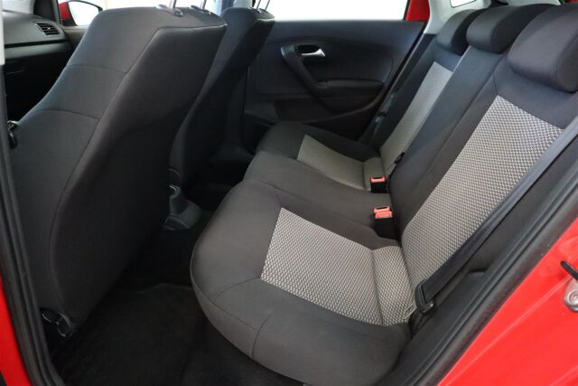 VOLKSWAGEN Polo 2010 Trendline 1,2 51 kW (70 hv) 4-ovinen