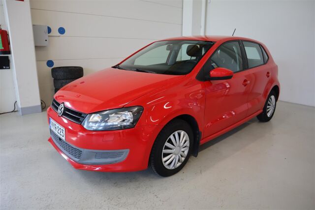 VOLKSWAGEN Polo 2010 Trendline 1,2 51 kW (70 hv) 4-ovinen