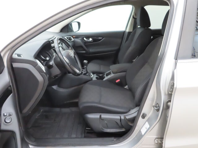 Nissan Qashqai 2016 DIG-T 115 N-Connecta 2WD 6M/T E6