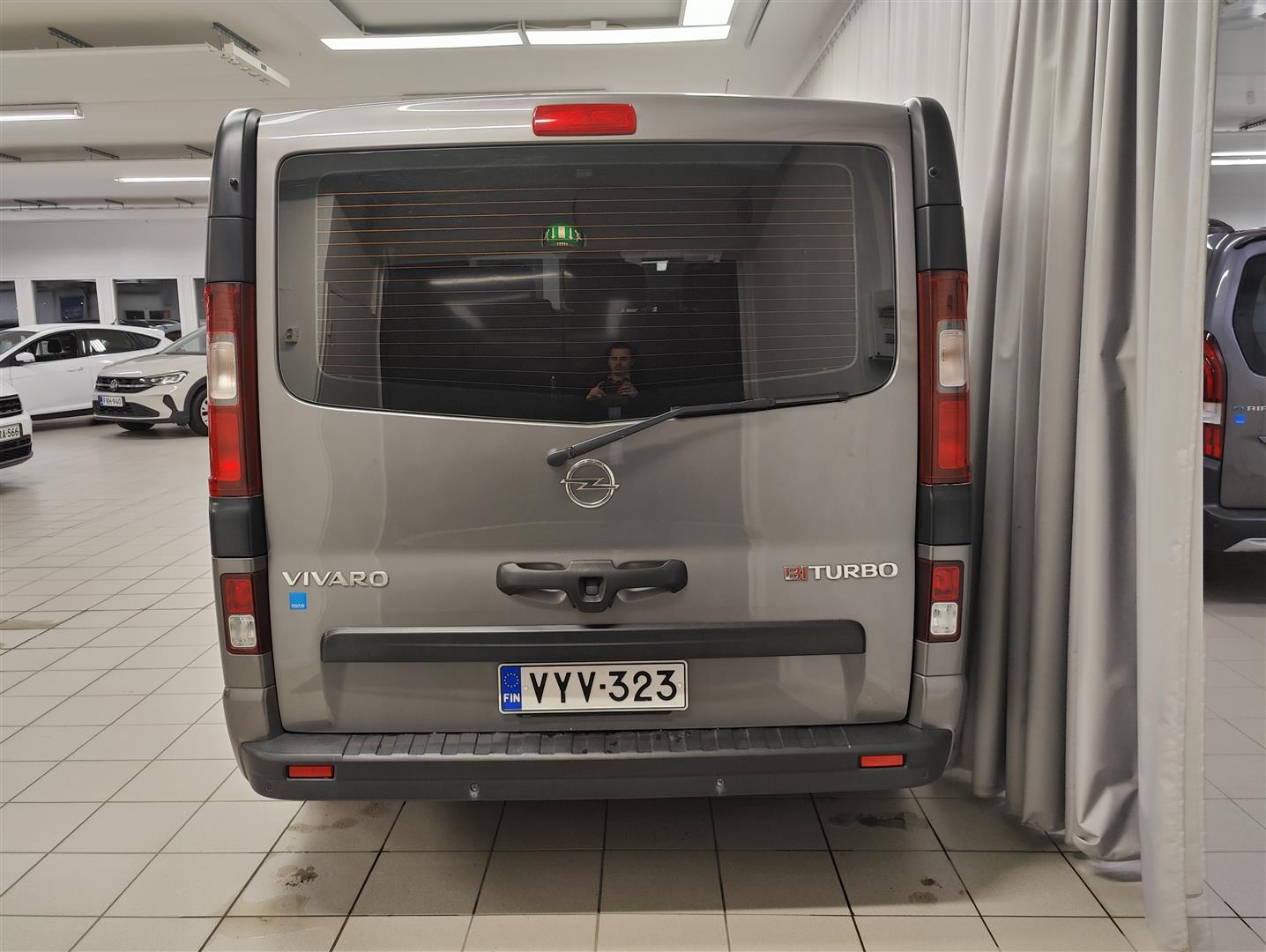 Opel Vivaro 2016, kuva 5/17
