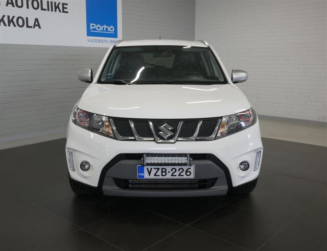 SUZUKI Vitara 2016 1,4 BOOSTERJET 4WD S 6AT / Adapt.vakkari / Navi / Kamera / Vetokoukku / 2 x renkaat