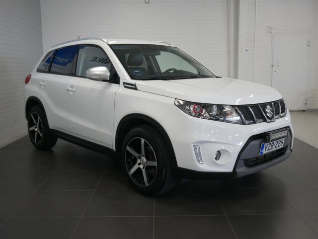 SUZUKI Vitara 2016 1,4 BOOSTERJET 4WD S 6AT / Adapt.vakkari / Navi / Kamera / Vetokoukku / 2 x renkaat