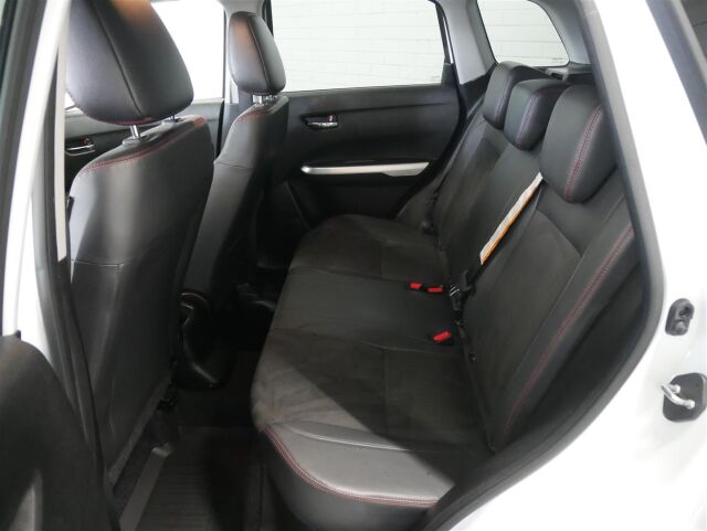SUZUKI Vitara 2016 1,4 BOOSTERJET 4WD S 6AT / Adapt.vakkari / Navi / Kamera / Vetokoukku / 2 x renkaat