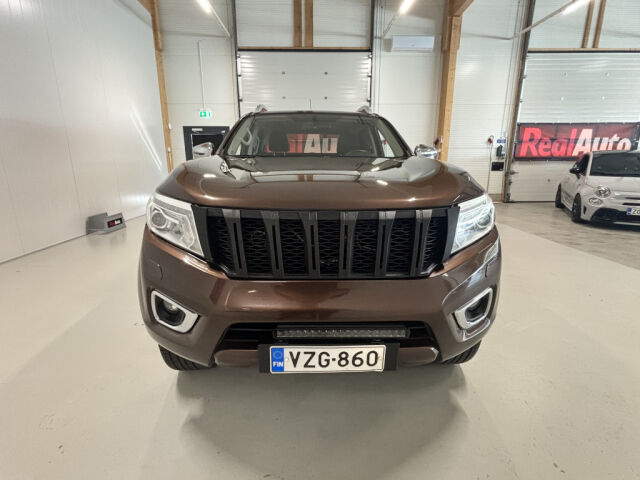 NISSAN Navara 2017 2.3dCi 190HV AUT DOUPLE CAP SIS ALV! *VETOKOUKKU  *AUTOM ILMASTOINTI *VAKKARI *