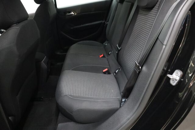 PEUGEOT 308 2017 Active PureTech 130