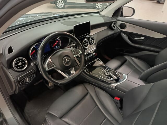 MERCEDES-BENZ GLC 2018 350 e 4Matic A Premium Business