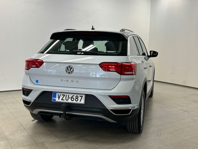 VOLKSWAGEN T-Roc 2018 Style 1,0 TSI 85 kW (115 hv)  Näppärä ja supersuosittu T- Roc. Soita 050 3622763
