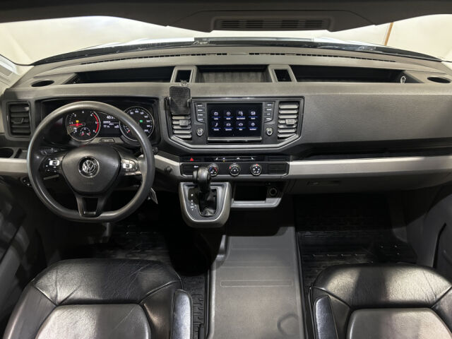 VOLKSWAGEN CRAFTER 2018 2.0TDI 177HV AUTOM 2+4 M-A *WEBASTO *NAHAT* LED *KOUKKU