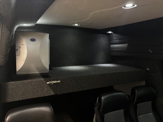 VOLKSWAGEN CRAFTER 2018 2.0TDI 177HV AUTOM 2+4 M-A *WEBASTO *NAHAT* LED *KOUKKU