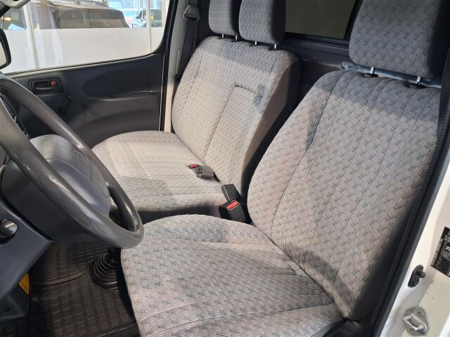TOYOTA Hiace 2006 2,5 D-4D 90 4ov