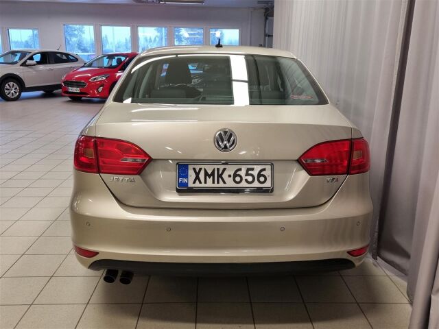 VOLKSWAGEN Jetta 2012 Comfortline 1,4 TSI 90 kW (122 hv) DSG-automaatti / Tutkat / Lohkolämmitin / Vakionopeudensäädin