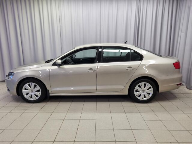 VOLKSWAGEN Jetta 2012 Comfortline 1,4 TSI 90 kW (122 hv) DSG-automaatti / Tutkat / Lohkolämmitin / Vakionopeudensäädin