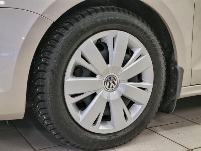 VOLKSWAGEN Jetta 2012 Comfortline 1,4 TSI 90 kW (122 hv) DSG-automaatti / Tutkat / Lohkolämmitin / Vakionopeudensäädin