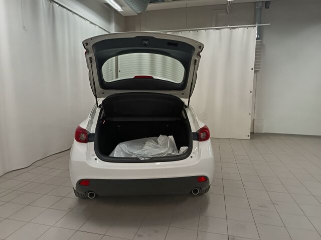 MAZDA Mazda3 2014 5HB 2,0 (120) SKYACTIV-G Premium 6MT 5ov **HYVIN PIDETTY JA SIISTI PELI**