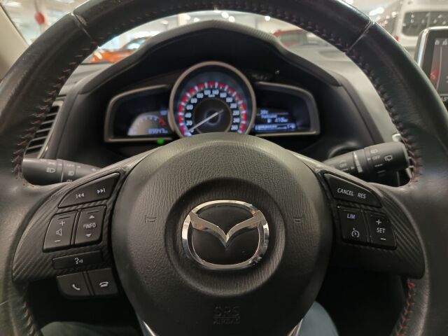MAZDA Mazda3 2014 5HB 2,0 (120) SKYACTIV-G Premium 6MT 5ov **HYVIN PIDETTY JA SIISTI PELI**